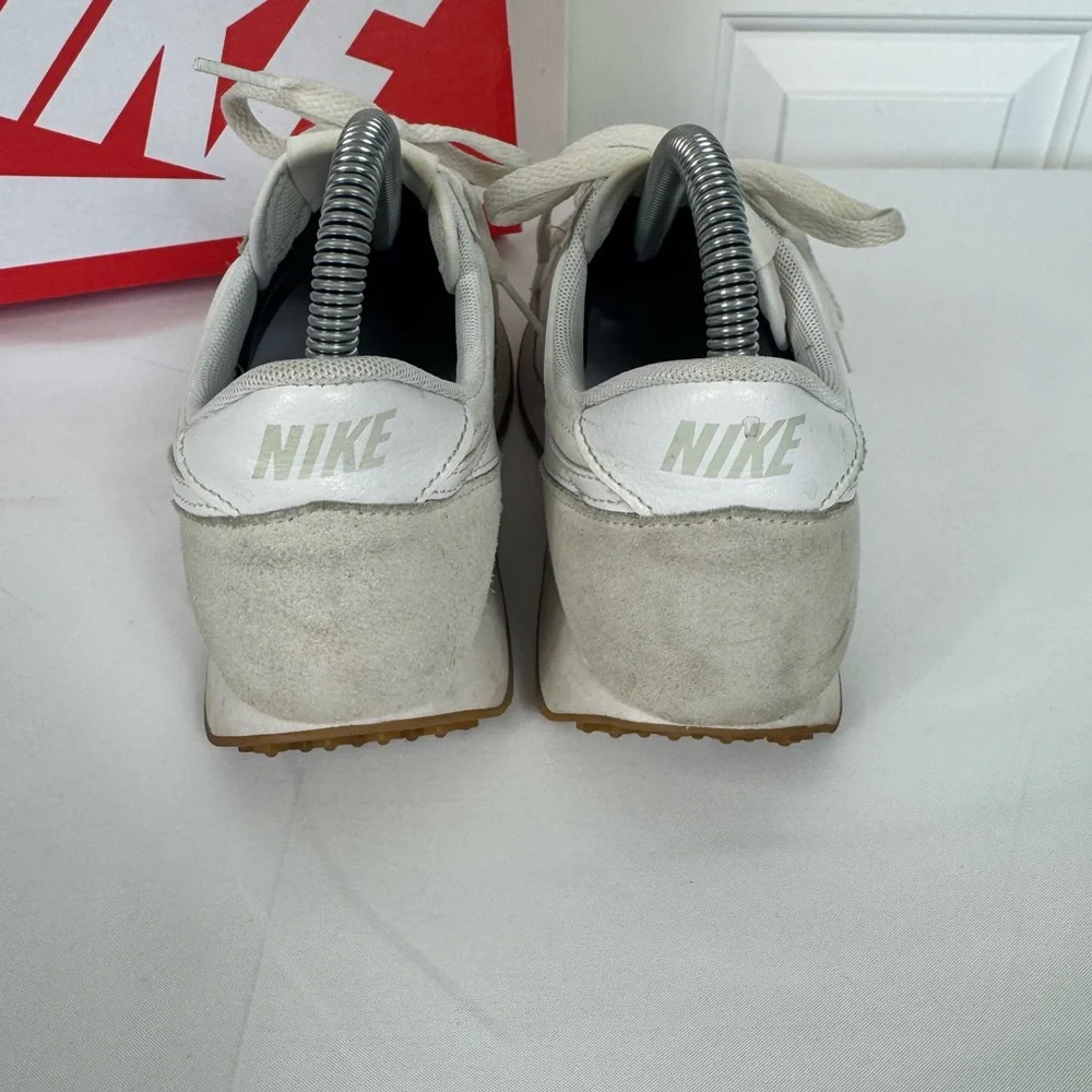 Nike Daybreak White Gum‎ Women’s Size 7.5